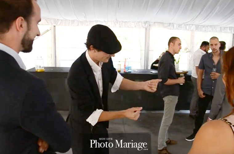 Magicien mariage : aujourd'hui, la magie est drôle, interactive et moderne, avoir recours à un illusioniste pour animer son mariage est une très bonne idée 